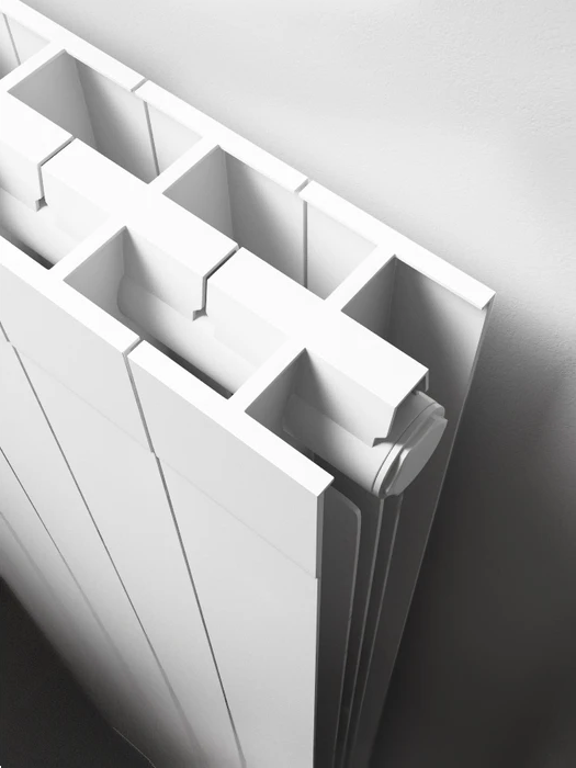 The Alprimo: Our Own Brand Flat-top Aluminium Radiator, 590H x 340mm (4 Sections) 